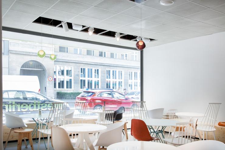 Westberlin coffeebar & mediashop - Vue sur la rue depuis le café