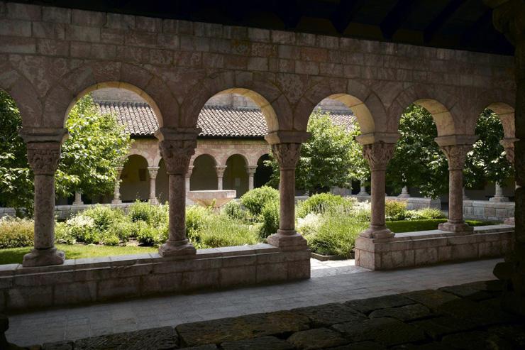 The Cloisters Museum and Gardens - Intérieur d'un cloître