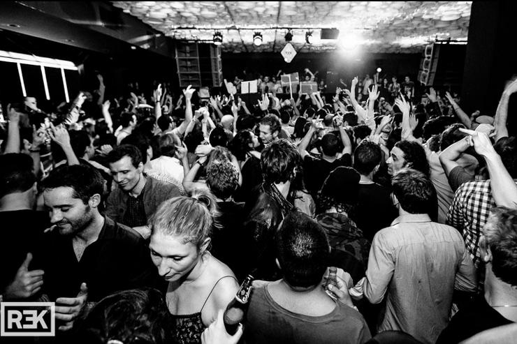 KER Club - Foule compacte sur le dancefloor