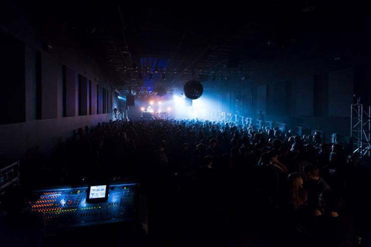 Small&Tall - Foule de clubbers