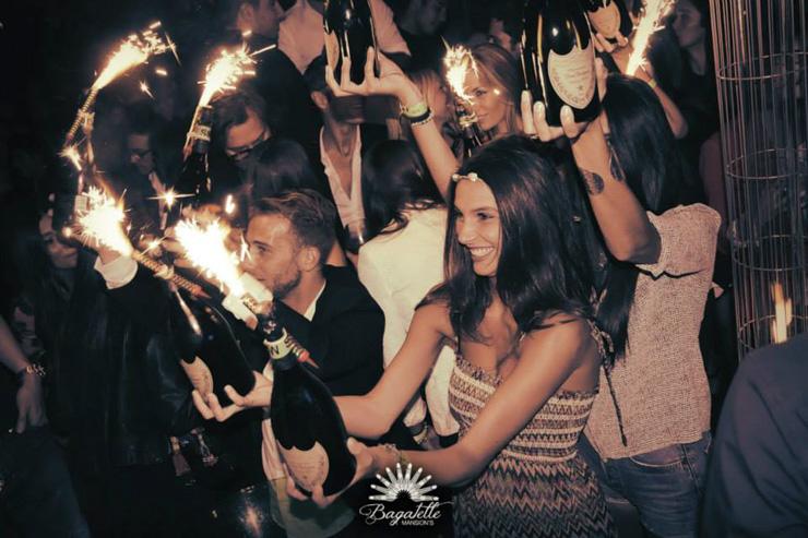 Le champagne coule à flots à Bagatelle