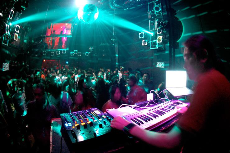 Clubbing au Air à Tokyo