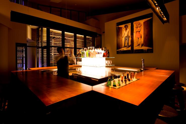 Two Rooms Grill & Bar - Intérieur du bar