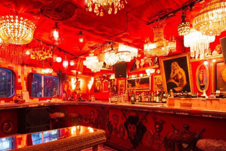 Red Bar (Chandelier)