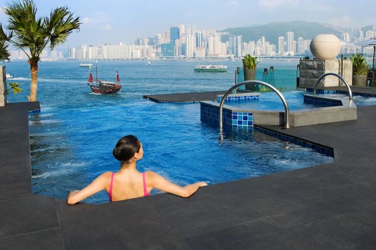 I-Spa at the InterContinental - Piscine infinity avec vue sur la baie