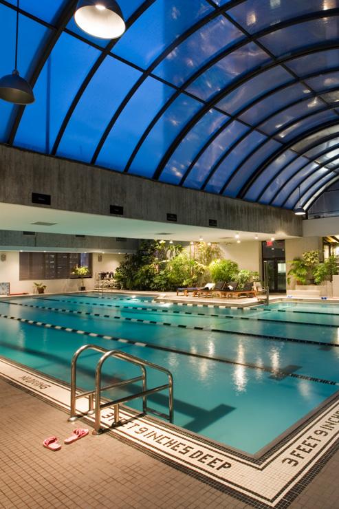 Manhattan Plaza Health Club - Piscine de 25 mètres sous une verrière