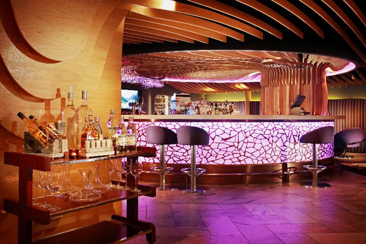 FINDS à The Luxe Manor - Intérieur du restaurant