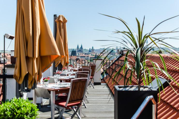 Coda - La terrasse rooftop pendant la journée