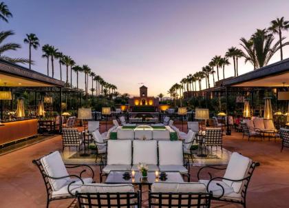 Idées de demande en mariage : les voyages et hôtels de luxe où demander sa main