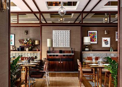 Hôtel Norman, nouveau fleuron du groupe Bertrand Hospitality a ouvert ses portes, toujours à deux pas des Champs-Élysées 