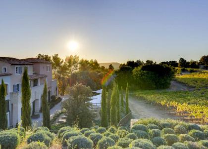 Luberon : vélo, vignoble et luxe discret à Coquillade Village