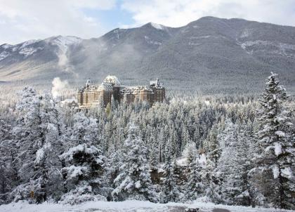 Visiter les Rocheuses canadiennes : itinéraire de 7 jours en Alberta l'hiver