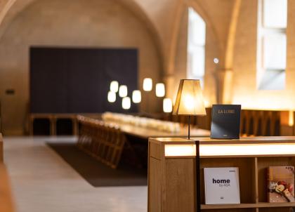 Sur la route des châteaux de la Loire, un hôtel design dans une abbaye du XIIème siècle 