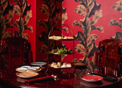 On a testé le nouveau restaurant chinois Wukong the Grand Master, en immersion complète dans le cinéma chinois.