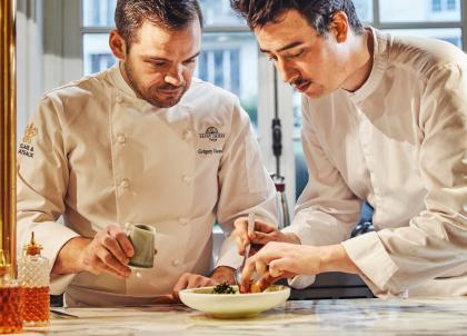 Rencontre avec Grégory Garimbay, le nouveau chef du restaurant gastronomique de l’hôtel Saint James Paris 
