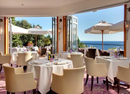 On a testé L’Or Bleu, le restaurant étoilé du Tiara Yaktsa face à la Méditerranée