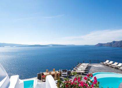 Andronis Boutique Hotel, belvédère immaculé sur la caldeira de Santorin
