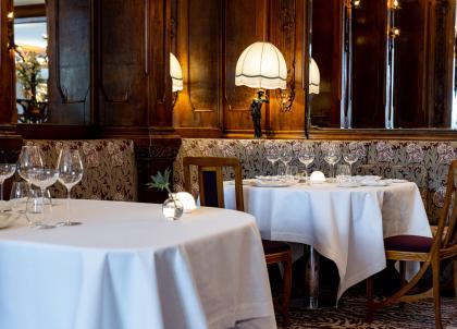 On a testé la table du Lucas Carton, sublimée par la fougue de son jeune chef, Hugo Bourny