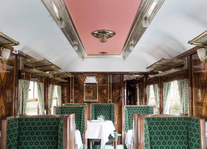 Wes Anderson décore un wagon du train de luxe Belmond British Pullman