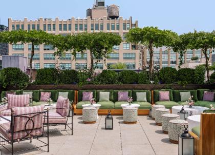 Le Vaux, rooftop du Barrière Fouquet's New York, ouvre pour l’été 