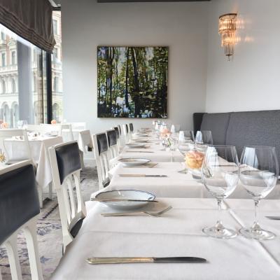 Décor chic et contemporain à The Veranda, le restaurant où est servi le petit-déjeuner | © Yonder.fr