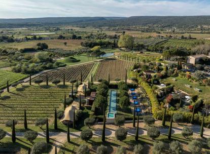 Évasion artistique et bucolique au cœur du Luberon : le Domaine des Andéols Évasion artistique et bucolique au cœur du Luberon : le Domaine des Andéols
