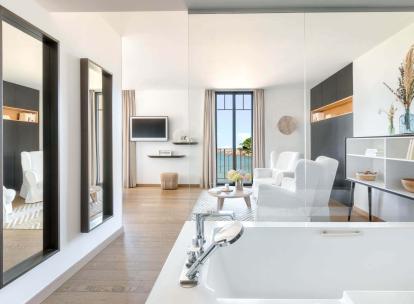 Castel Beau Site, un hôtel les pieds dans l’eau sur la Côte de granit rose Castel Beau Site, un hôtel les pieds dans l’eau sur la Côte de granit rose