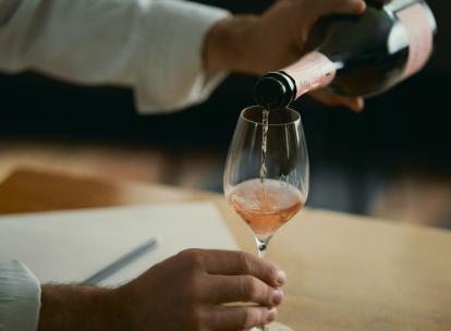 La sélection YONDER de nos champagnes préférés pour les fêtes 