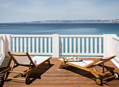 Les meilleurs hôtels avec rooftop en France : luxe vertigineux et vues à couper le souffle 