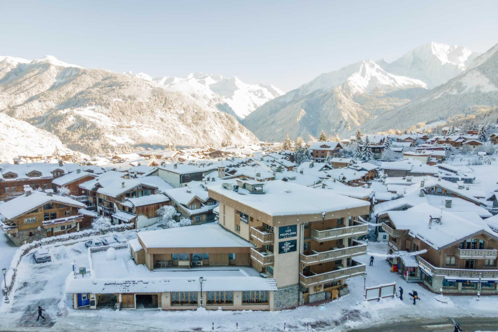 Au Praz, cet hôtel 4 étoiles offre une ambiance relax « comme à la maison » combinant simplicité et authenticité, pour un séjour paisible, loin des paillettes.
