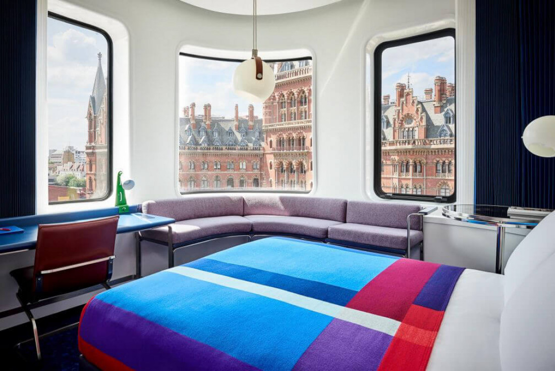 The Standard face à la gare de St Pancras © The Standard