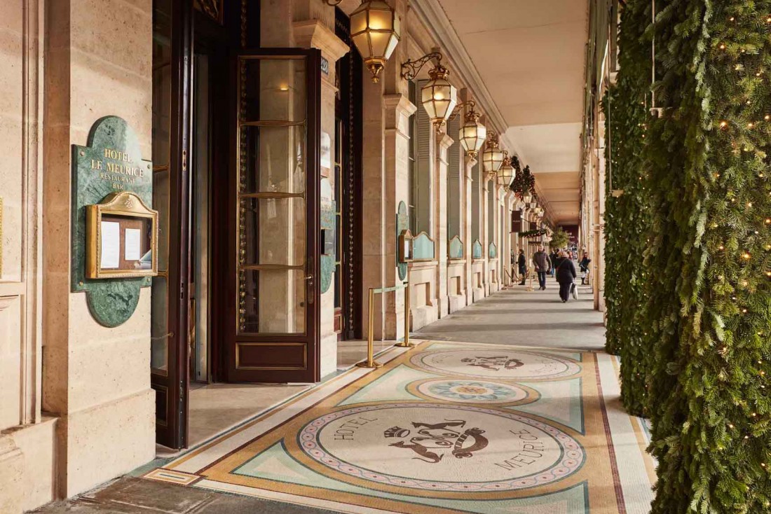 L'entrée du Meurice, l'un des plus anciens palaces de la capitale © DR