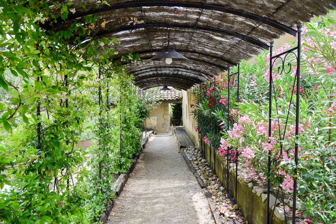 Les multiples passages et recoins du parc © Michel Boe