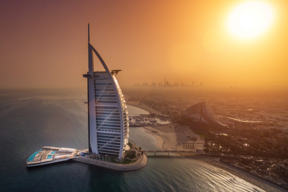Hôtels à Dubai - Burj Al Arab : plus qu'un hôtel de luxe, il est l'emblème du développement spectaculaire de Dubaï © Jumeirah