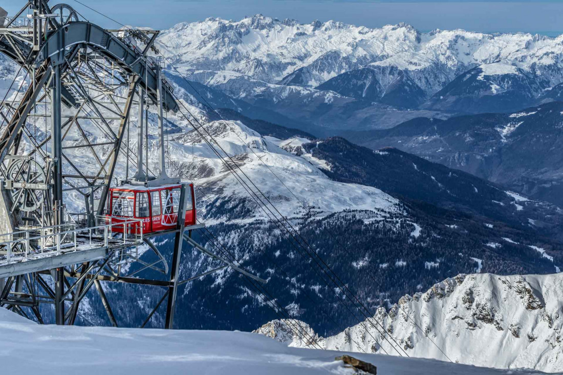Le télécabine de l'Aiguille Rouge © Raja Bundhoo