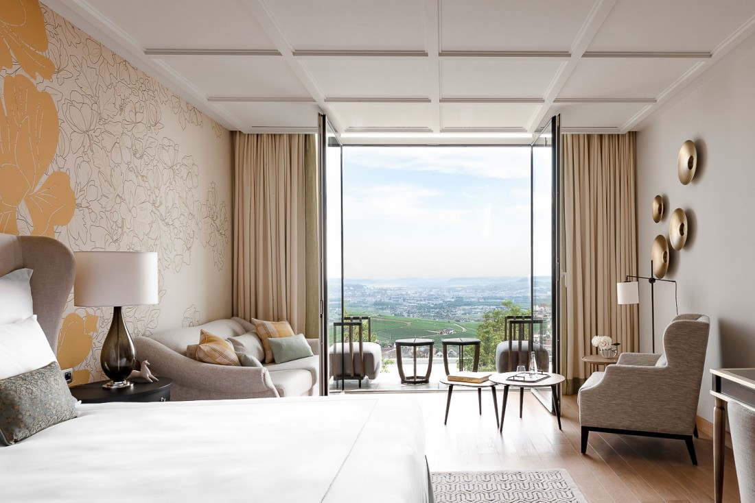 L'une des particularités de l'hôtel est en effet d'être entièrement tourné vers le paysage des coteaux de Champagne © MR. TRIPPER