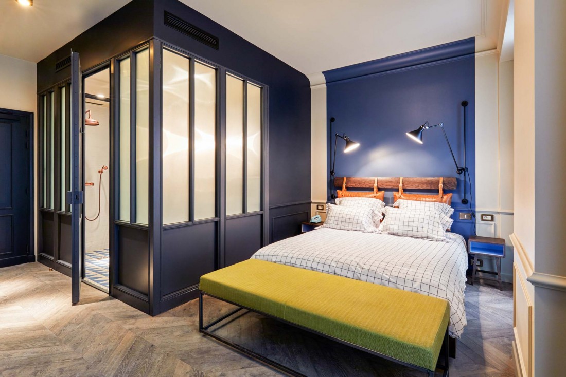 Une chambre de catégorie Roomy de The Hoxton Paris © Alan Jensen