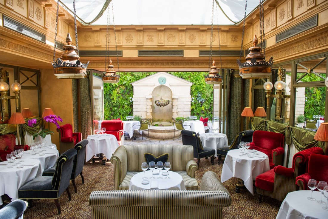 Au Restaurant, le décor intimiste et baroque est signé Jacques Garcia © L'Hôtel