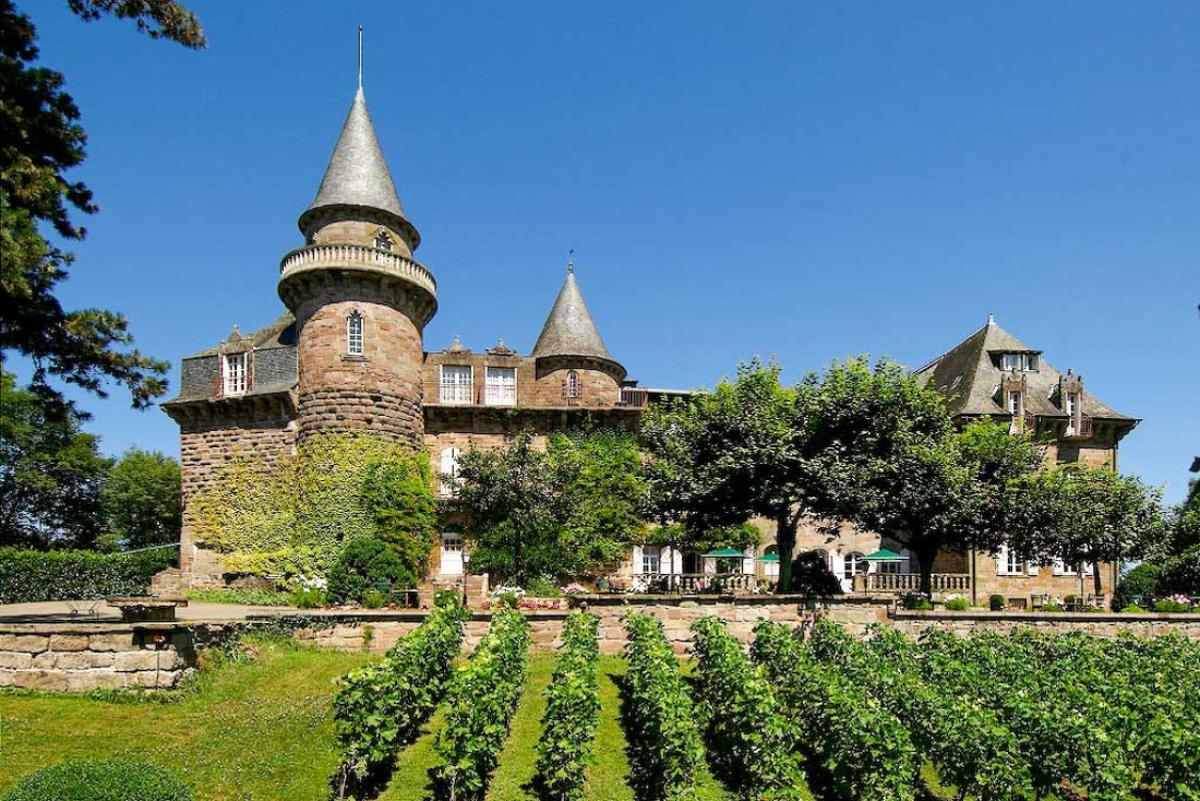 Façade Castel Novel © Castel Novel 