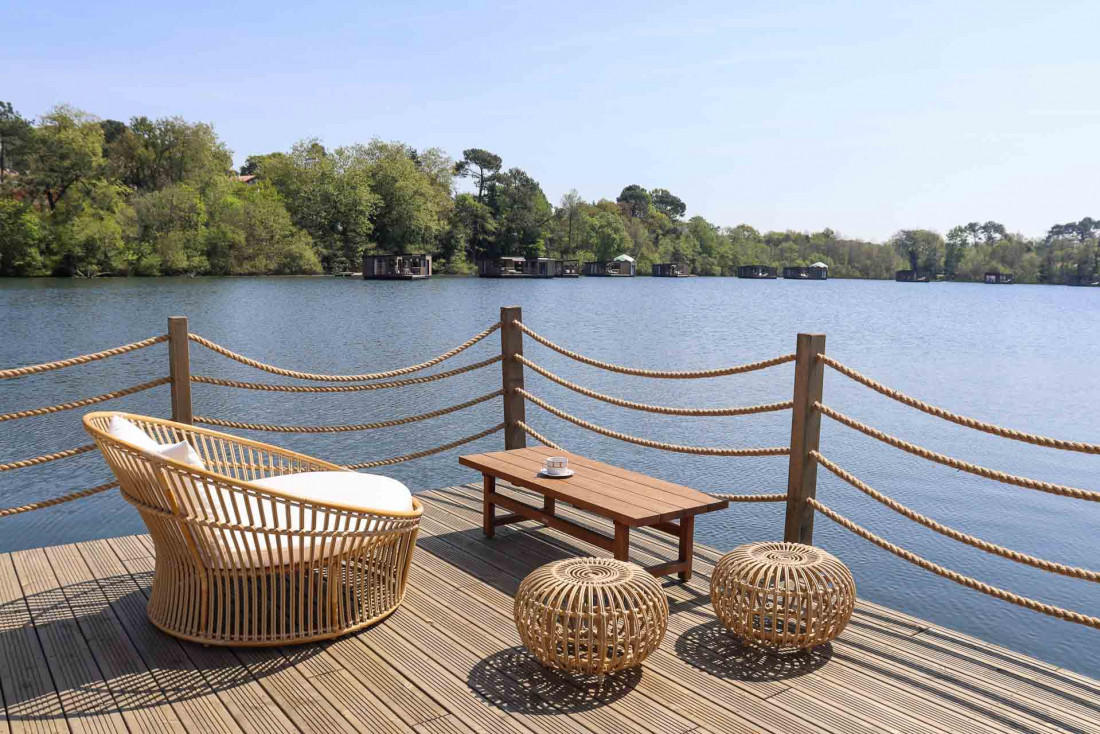 Brindos, Lac & Château | Bar du Ponton © Mathilde Ranchon