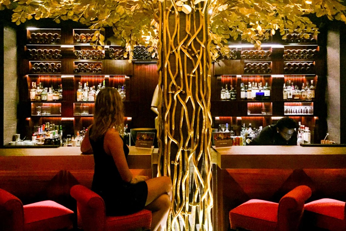 Au bar... © Constance Lugger