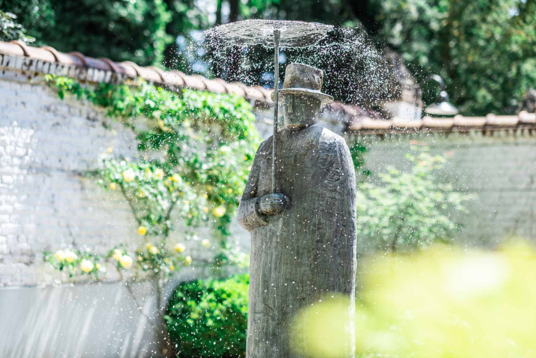 La Fondation Folon dans une ferme et les jardins d'un château © Fondation Folon/ADAGP, Paris, 2023
