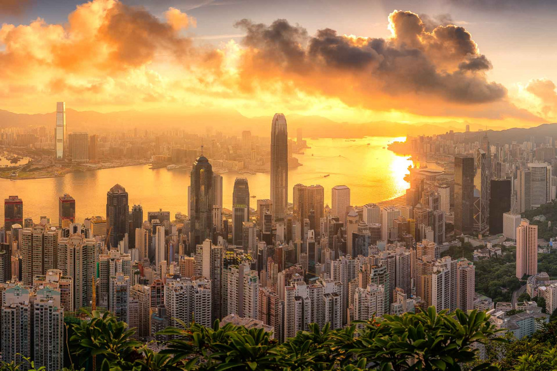 Hong Kong : lever de soleil spectaculaire sur la baie Victoria depuis le pic Victoria © DR
