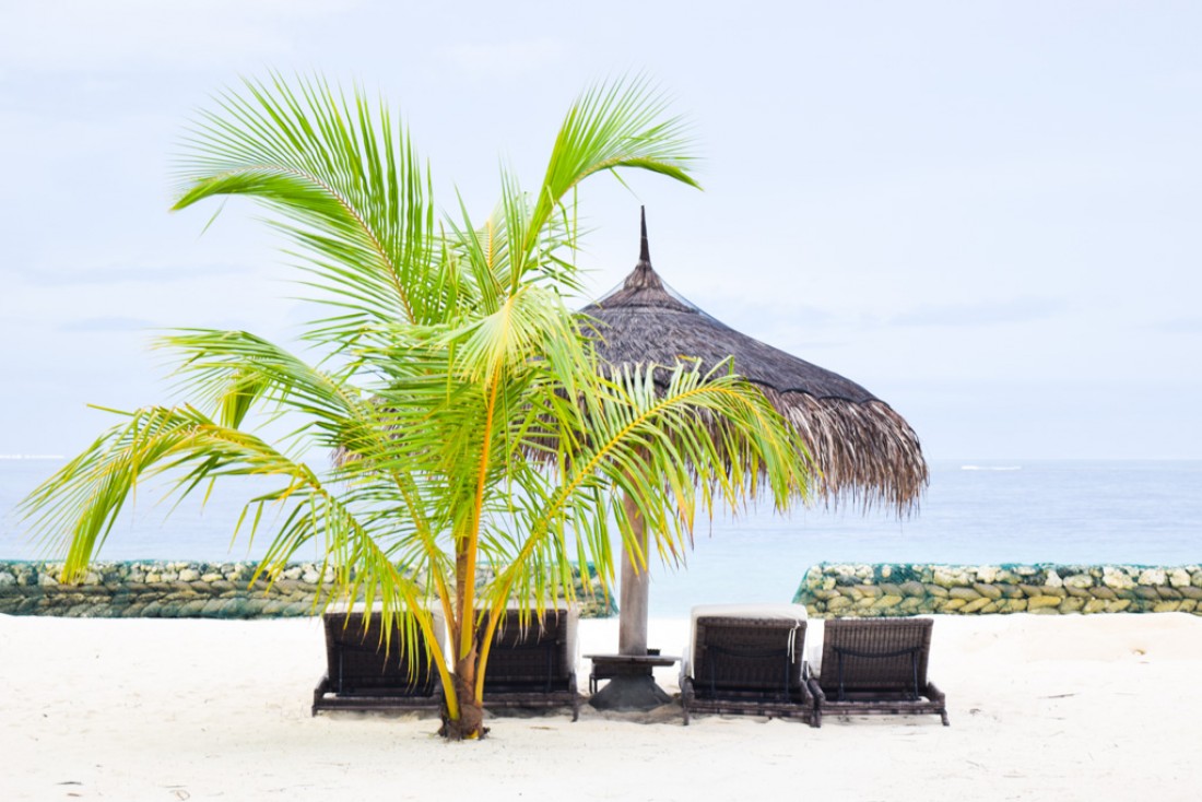 Détente sur la plage en toute simplicité © Yonder.fr