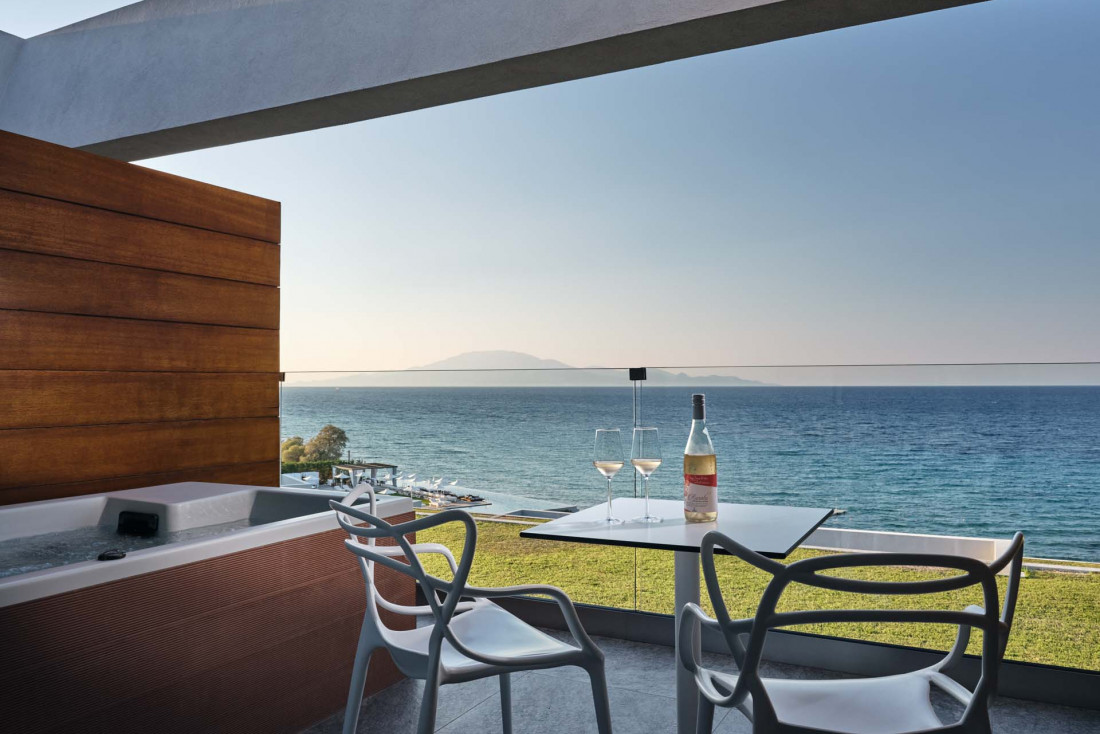 Lesante Blu Beach Resort | Certaines chambres possèdent même une baignoire sur la terrasse © DR