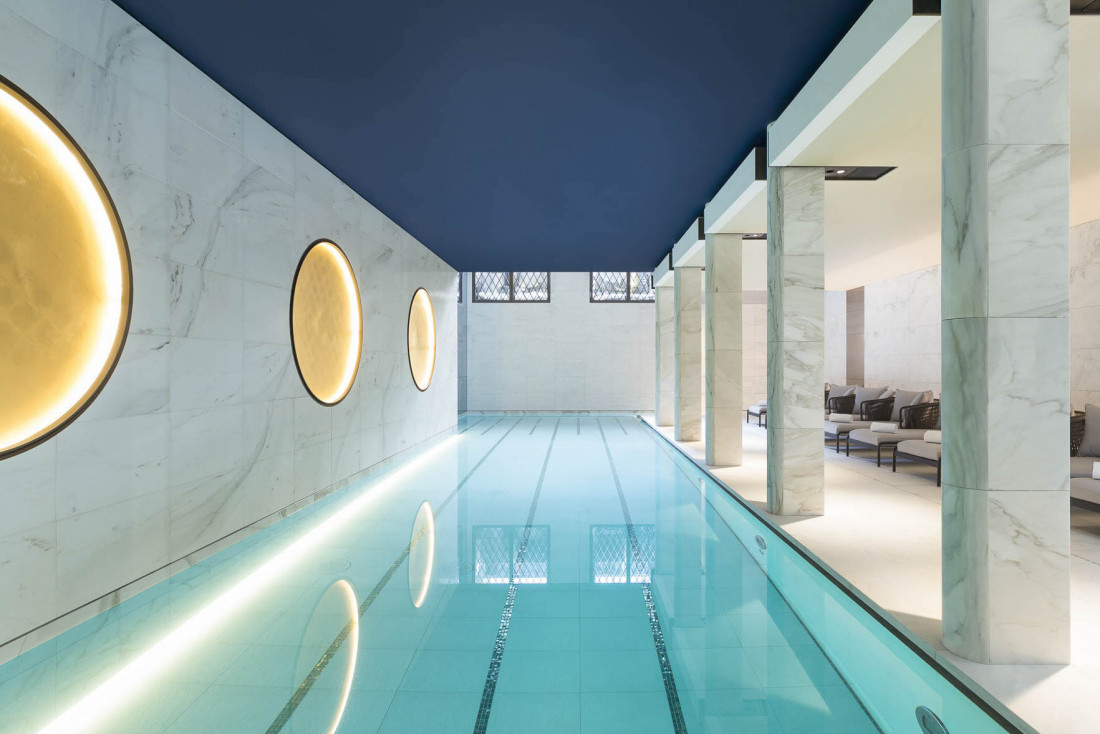 Au Lutetia, seul palace de la Rive Gauche, la piscine au sous-sol © DR 