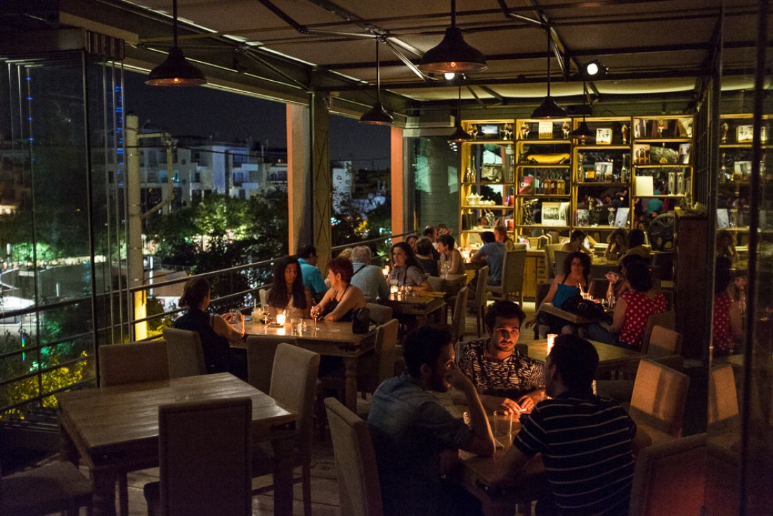 Gazarte, à la fois café branché, cinéma et librairie dans le quartier de Gazi, épicentre de la vie nocturne.