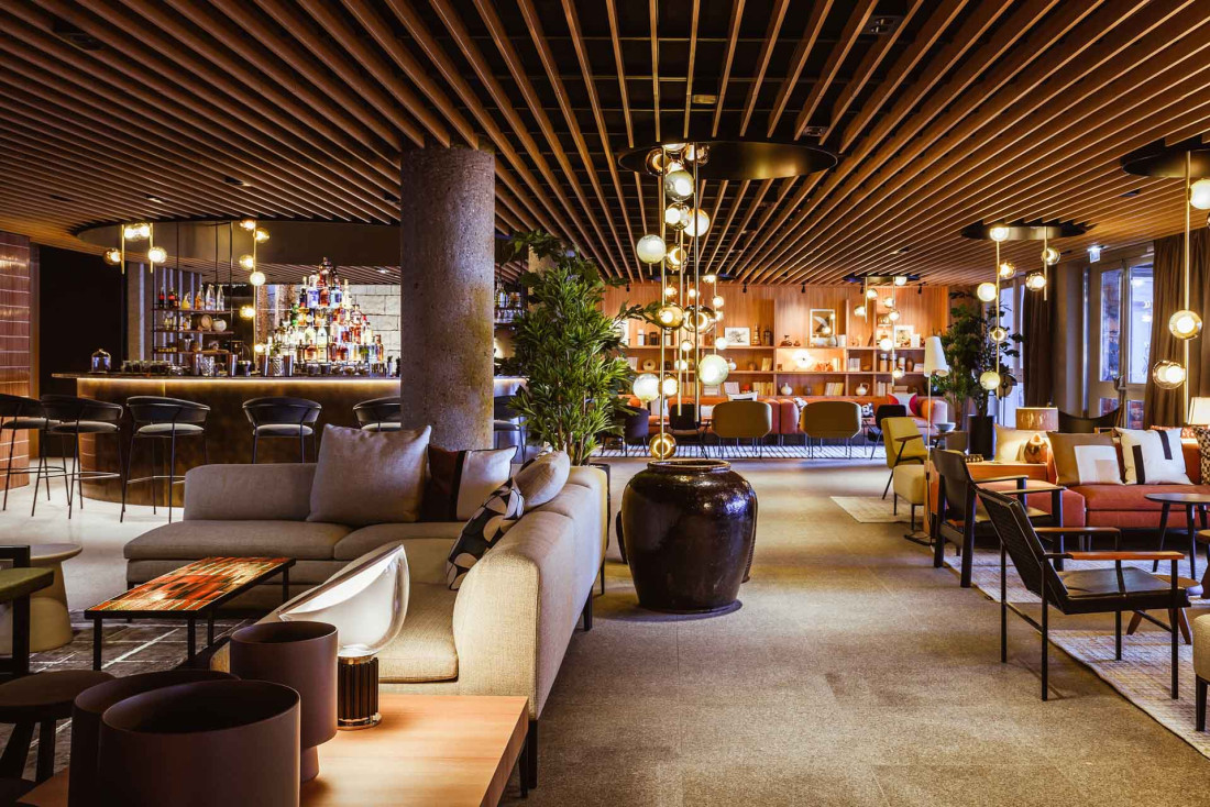 La salons attenants au lobby © Heure Bleue Studio