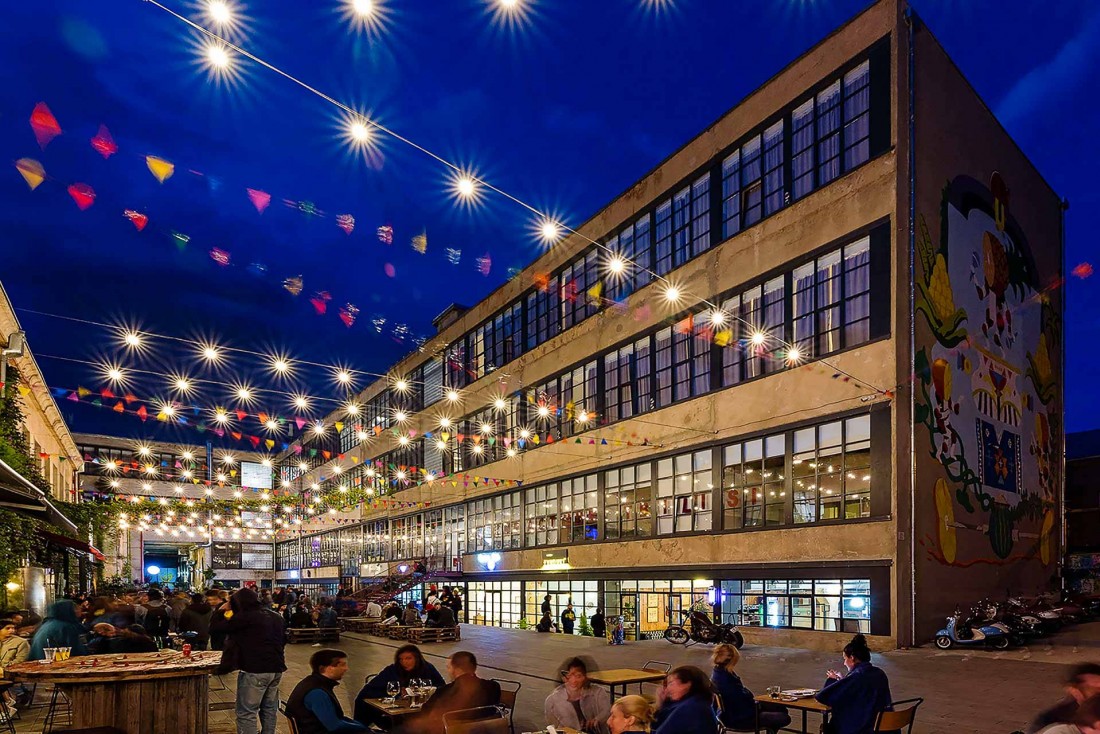 La cour intérieure de Fabrika, rendez-vous de la jeunesse tbilisienne © DR