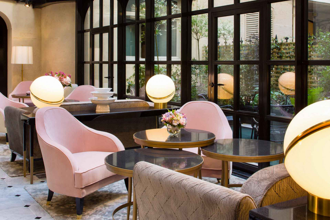 Salon sur le jardin à Le Narcisse Blanc Hôtel & Spa © Christophe Bielsa